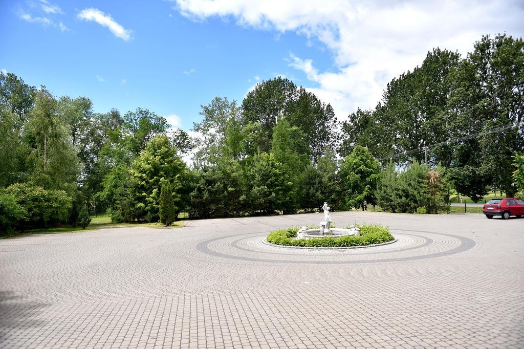 Zajazd Bialy Mlyn Sterlawki Wielkie Bagian luar foto